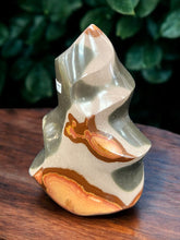 Small Desert Jasper Flame