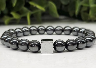 Hematite with Gun Metal Color Metal Cube Round Stretchable Bracelet 8mm